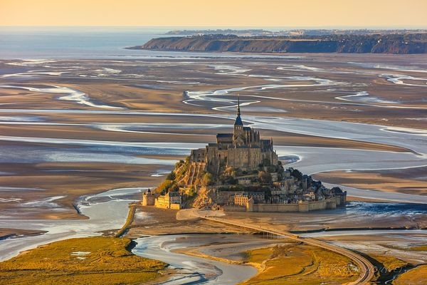 LA BAIE DU MONT-SAINT-MICHEL CHANGE.