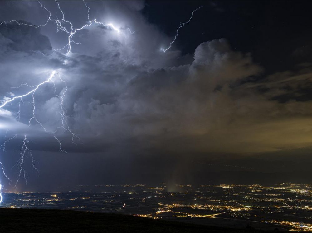 LES ORAGES SANS PLUIE ? C'EST POSSIBLE.